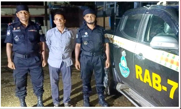 হত্যা মামলার পলাতক আসামিকে ২৯ বছর পর গ্রেফতার করেছে র‌্যাব